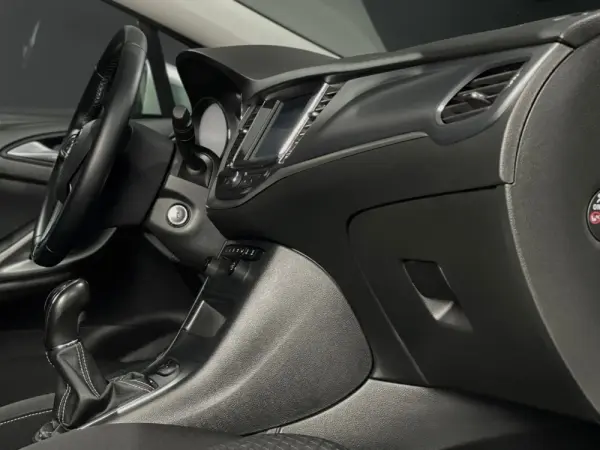 Opel Astra 1.5 D Business Edition S/S 9