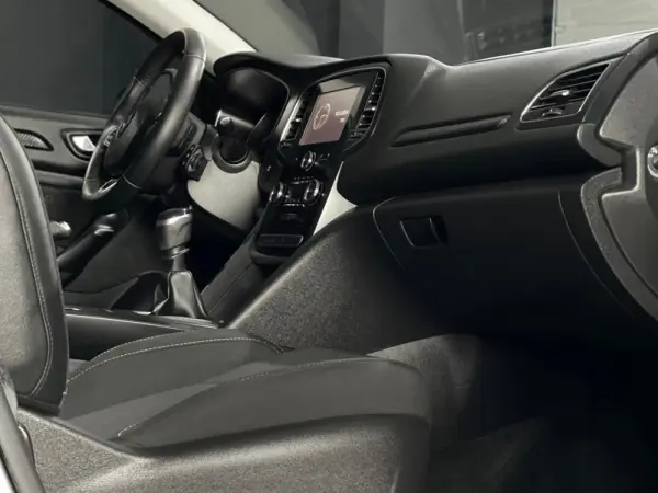 Renault Mégane Sport Tourer 1.5 Blue dCi Limited 4