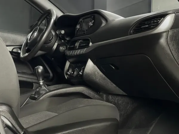 Fiat Tipo 1.3 M-Jet Pop 4