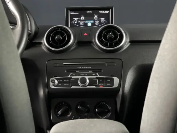 Audi A1 Sportback 1.0 TFSI 10