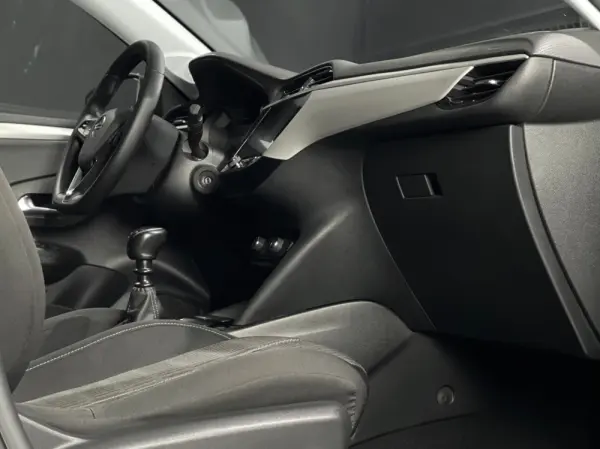 Opel Corsa 1.2 EDITION 4