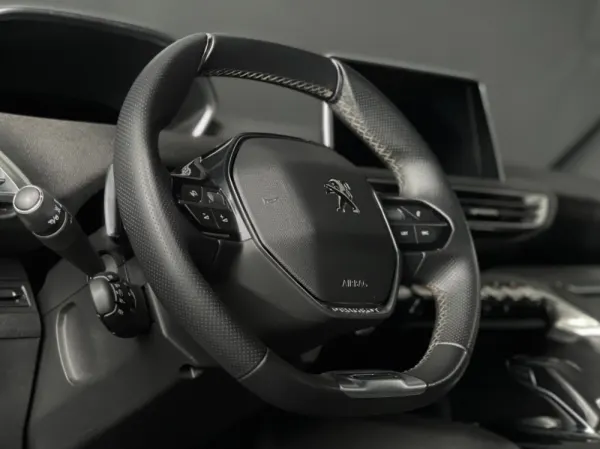 Peugeot 5008 1.6 BLUE-HDI ALLURE 5