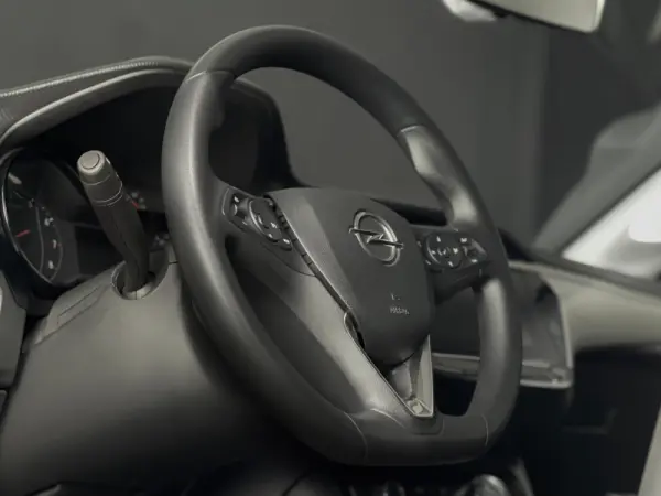 Opel Corsa 1.2 EDITION 5