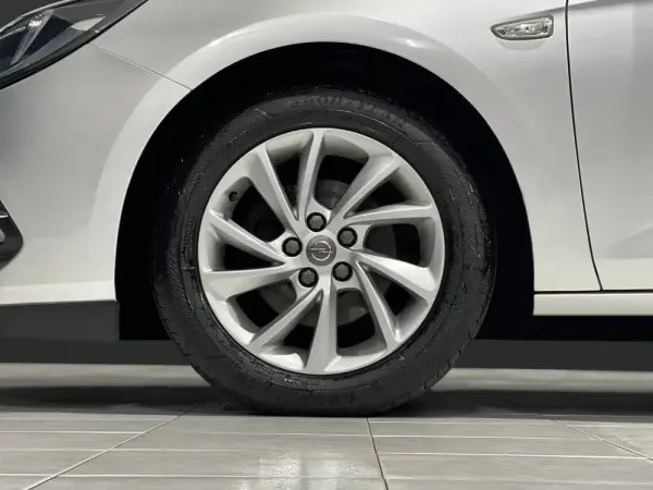 Opel Astra 1.5 D Business Edition S/S 13