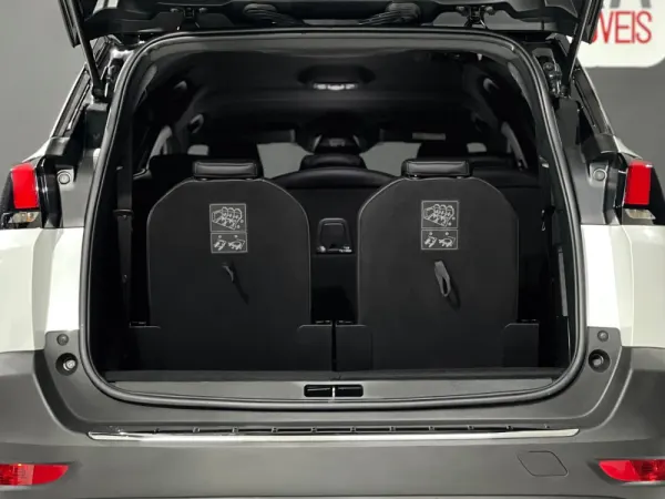 Peugeot 5008 1.5 BLUE-HDI ALLURE 11