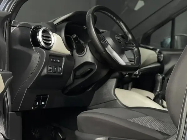 Nissan Micra 1.0 IG-T Acenta 2