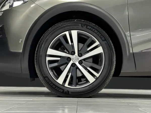 Peugeot 5008 1.6 BLUE-HDI ALLURE 14