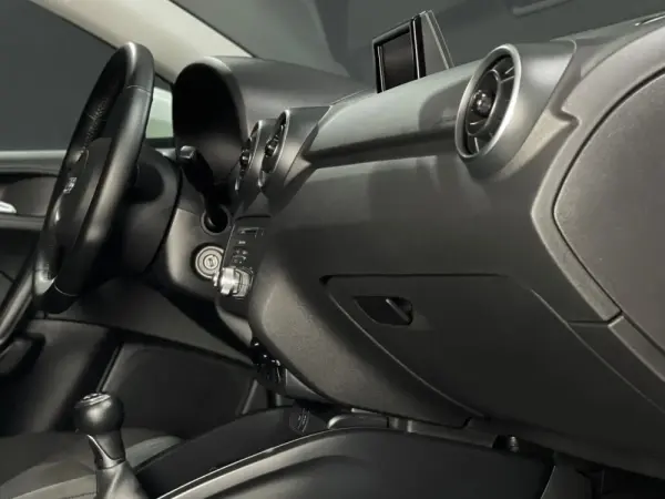 Audi A1 Sportback 1.0 TFSI 8