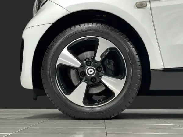 Smart ForTwo Coupé EQ Passion 3d 13