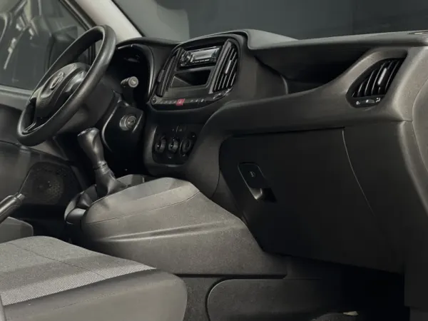 Fiat Doblo 3 Lug c/ IVA 4