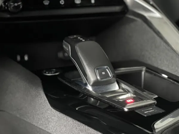 Peugeot 5008 1.6 BLUE-HDI ALLURE 8