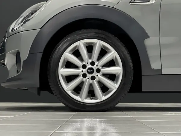 MINI Clubman LCI One D Auto 13