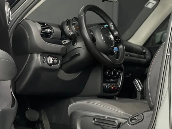 MINI Clubman LCI One D Auto 2