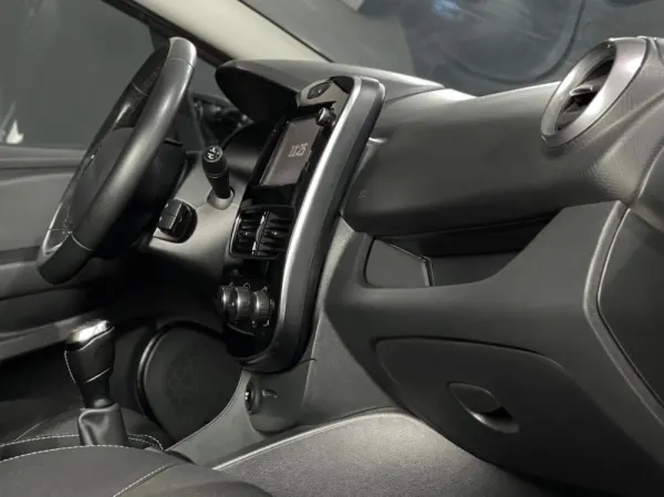 Renault Clio 0.9 ENERGY LIMITED 9