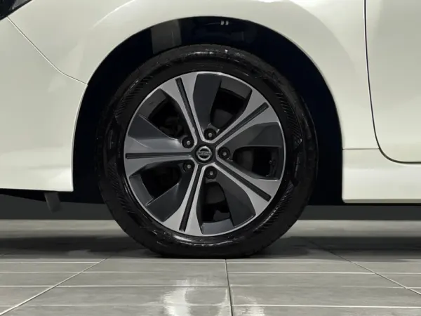 Nissan Leaf E+ ACENTA 13