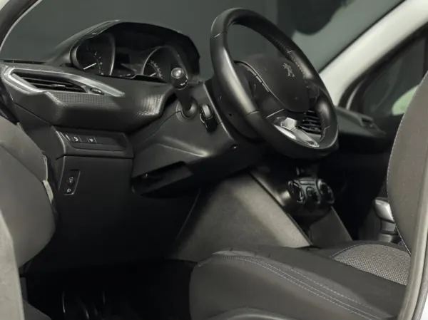 Peugeot 2008 1.2 PureTech Style 2