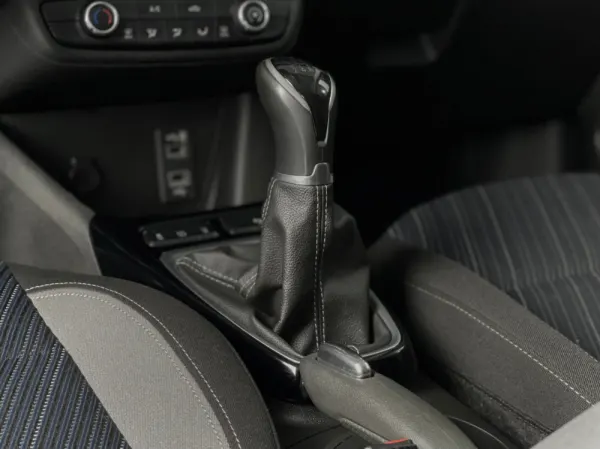 Opel Crossland X 1.2 120 ANOS 8