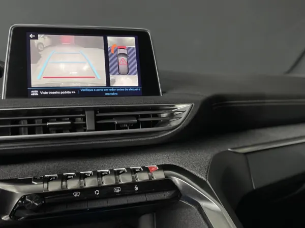 Peugeot 5008 1.6 BLUE-HDI ALLURE 6