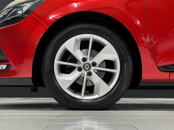 Renault Clio 0.9 ENERGY LIMITED 13