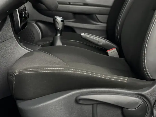 Renault Clio 1.5 dCi Zen 8