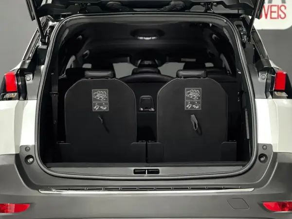 Peugeot 5008 1.5 BlueHDi Allure EAT8 11