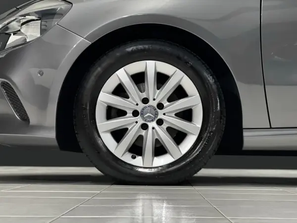 Mercedes-Benz A 180 D STYLE 12