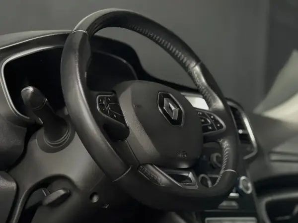 Renault Mégane Sport Tourer dCi 110 FAP EDC Dynamique 5