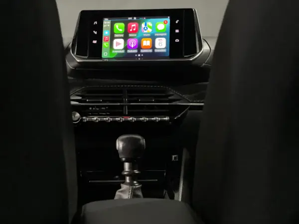 Peugeot 2008 1.2 PureTech Allure 9