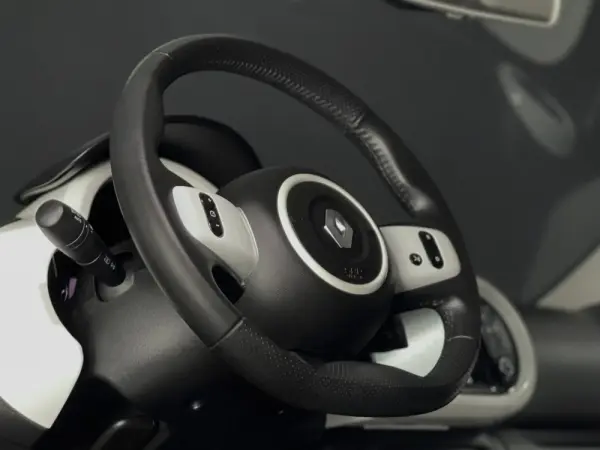 Renault Twingo 1.0 SCe Intens 5