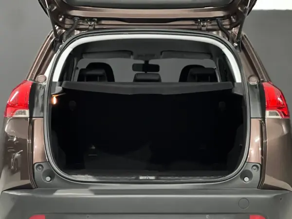 Peugeot 2008 1.2 PURETECH STYLE 11