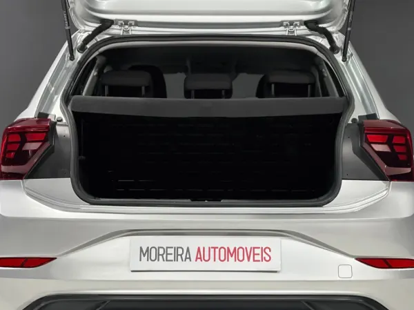 Volkswagen Polo 1.0 Confortline 12