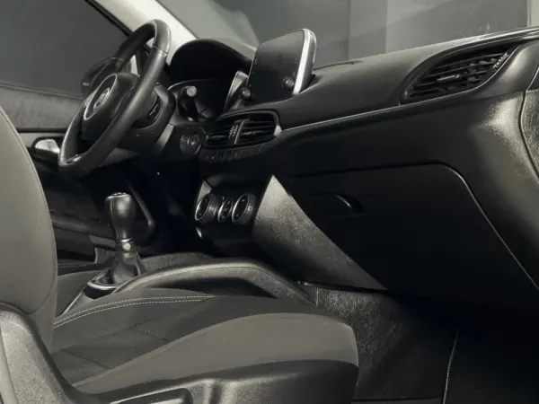 Fiat Tipo Station Wagon 1.3 M-Jet Lounge 4