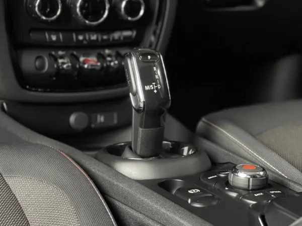 MINI Clubman LCI One D Auto 8