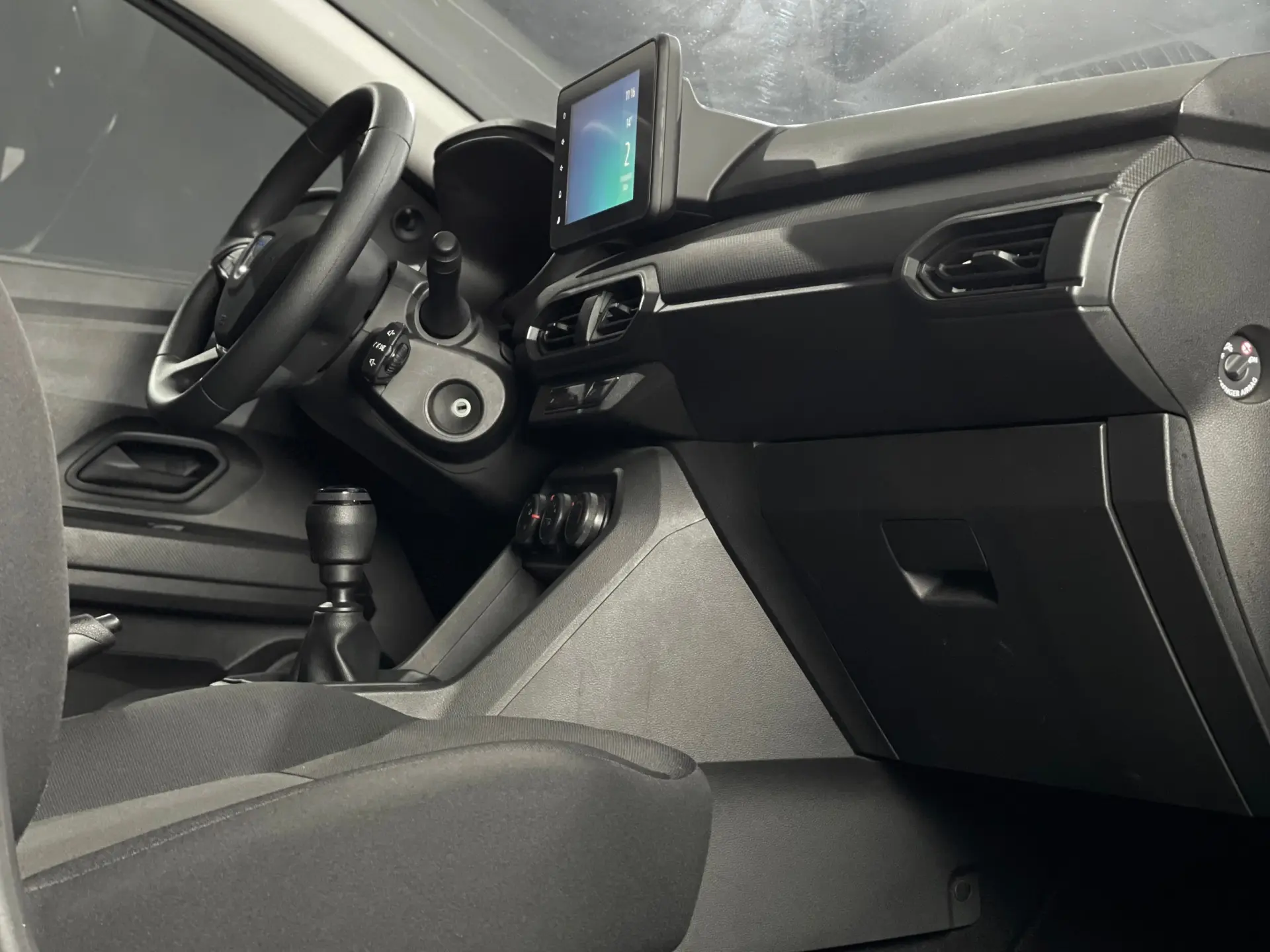 Dacia Sandero 1.0 SCe Essential 4