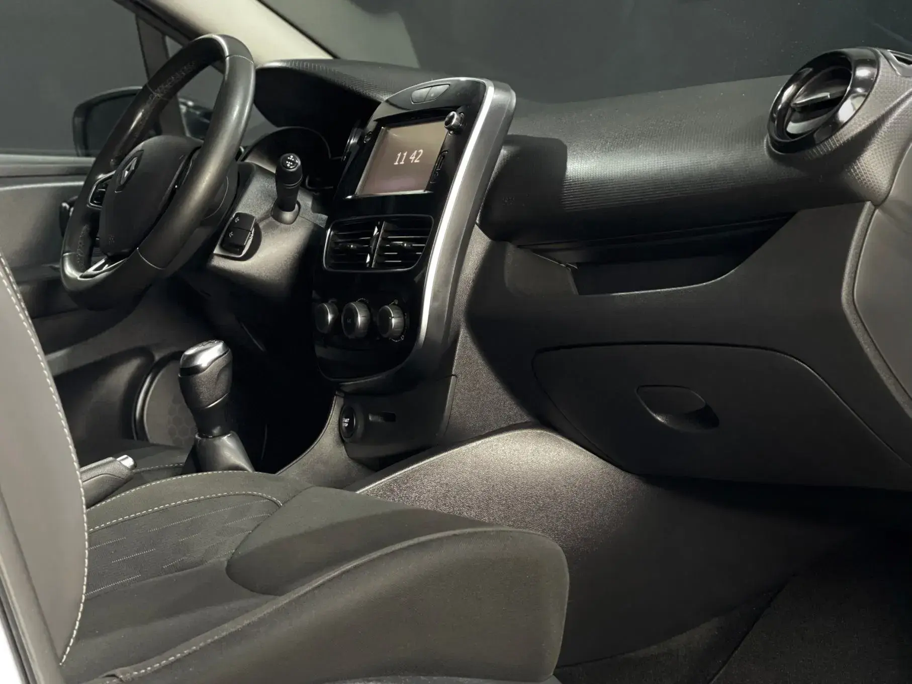 Renault Clio Sport Tourer 0.9 TCE Limited 4