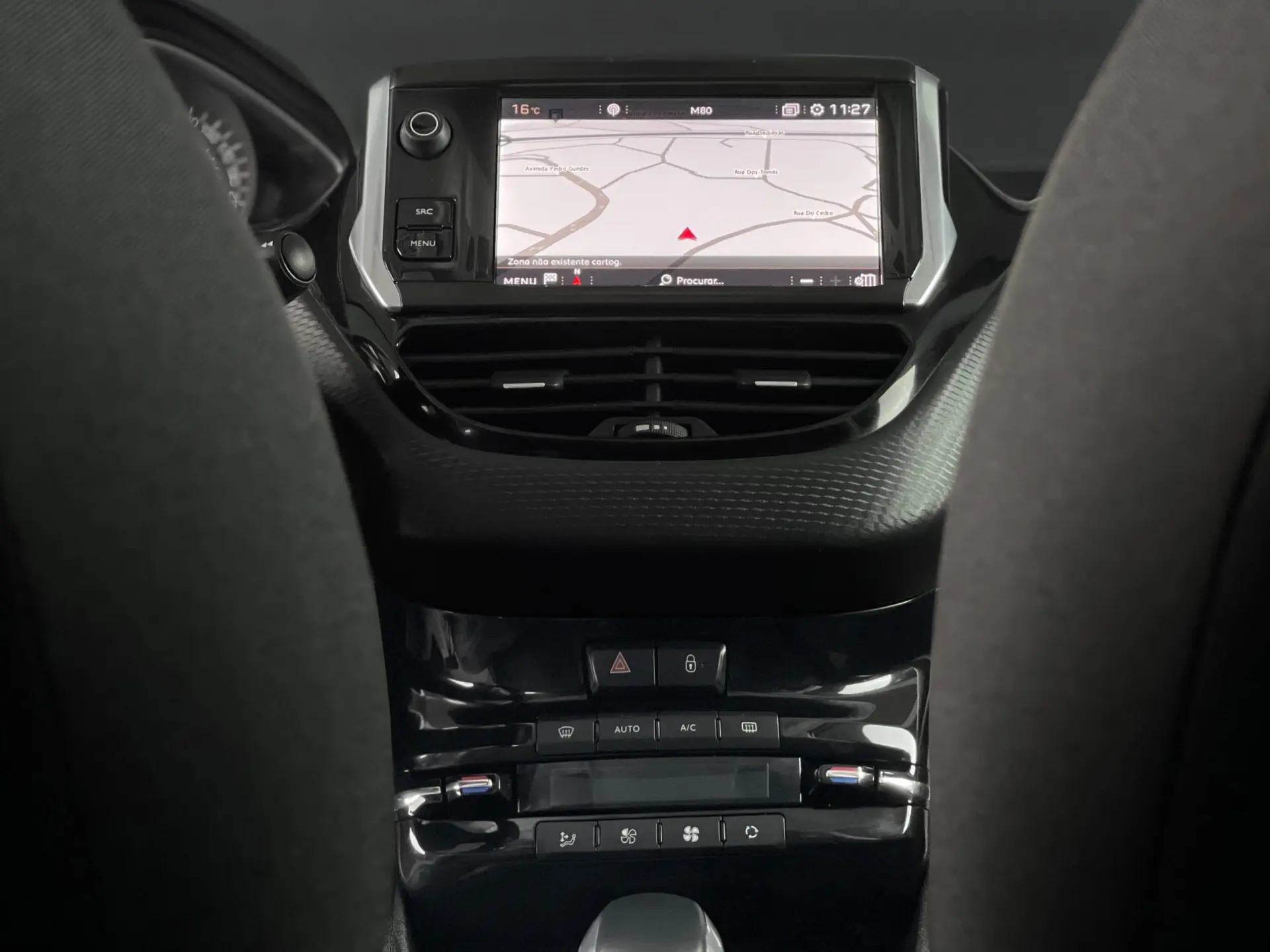 Peugeot 2008 1.2 PURETECH STYLE 10