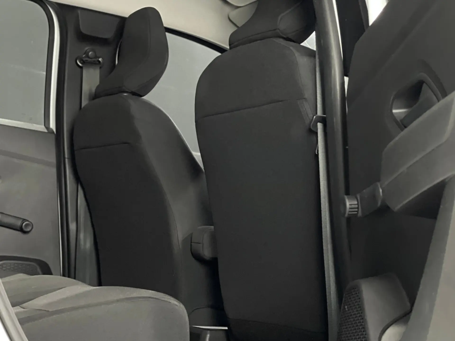 Dacia Sandero 1.0 SCe Essential 8