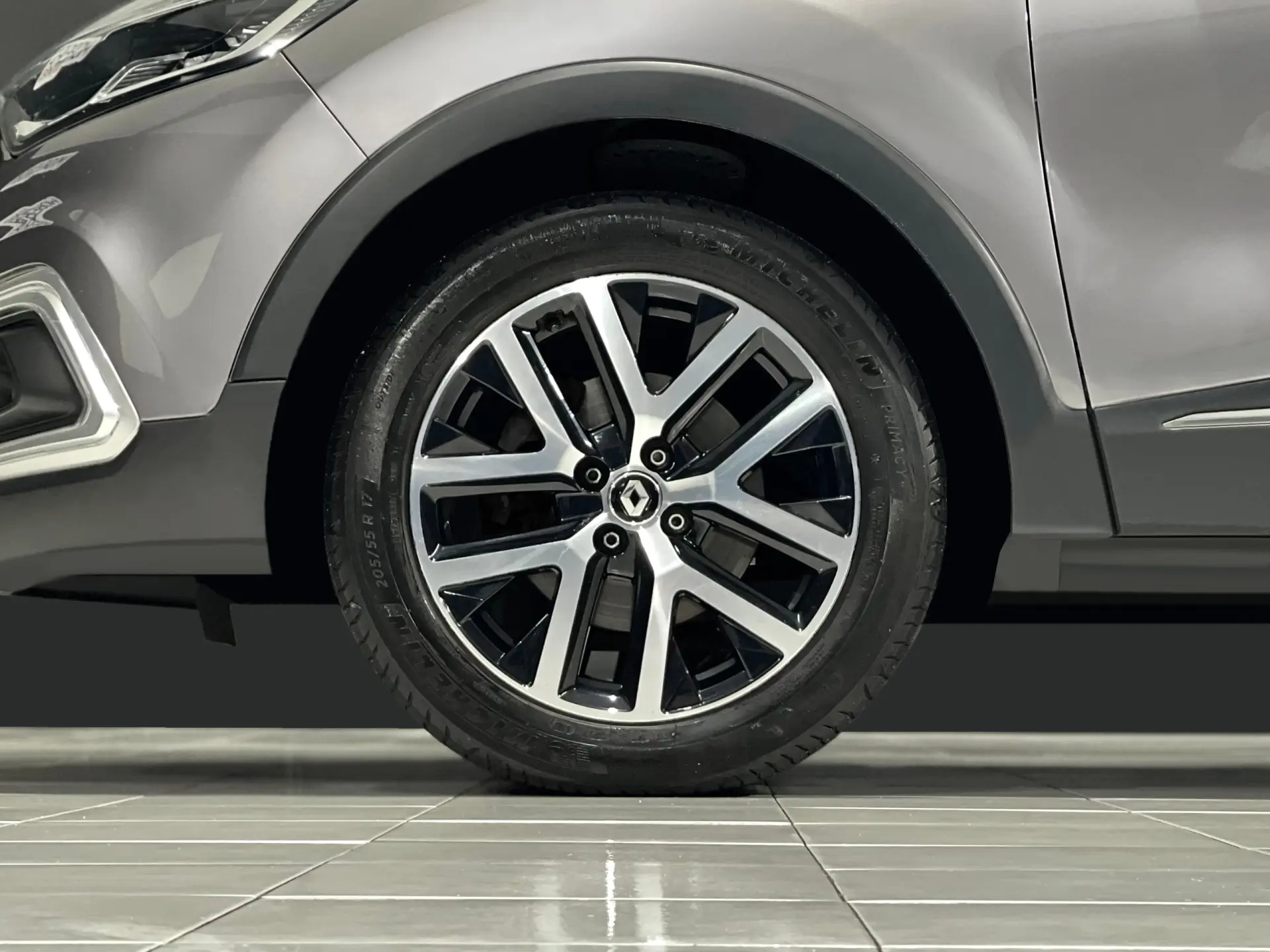 Renault Captur 1.5 dCi Red Edi 13