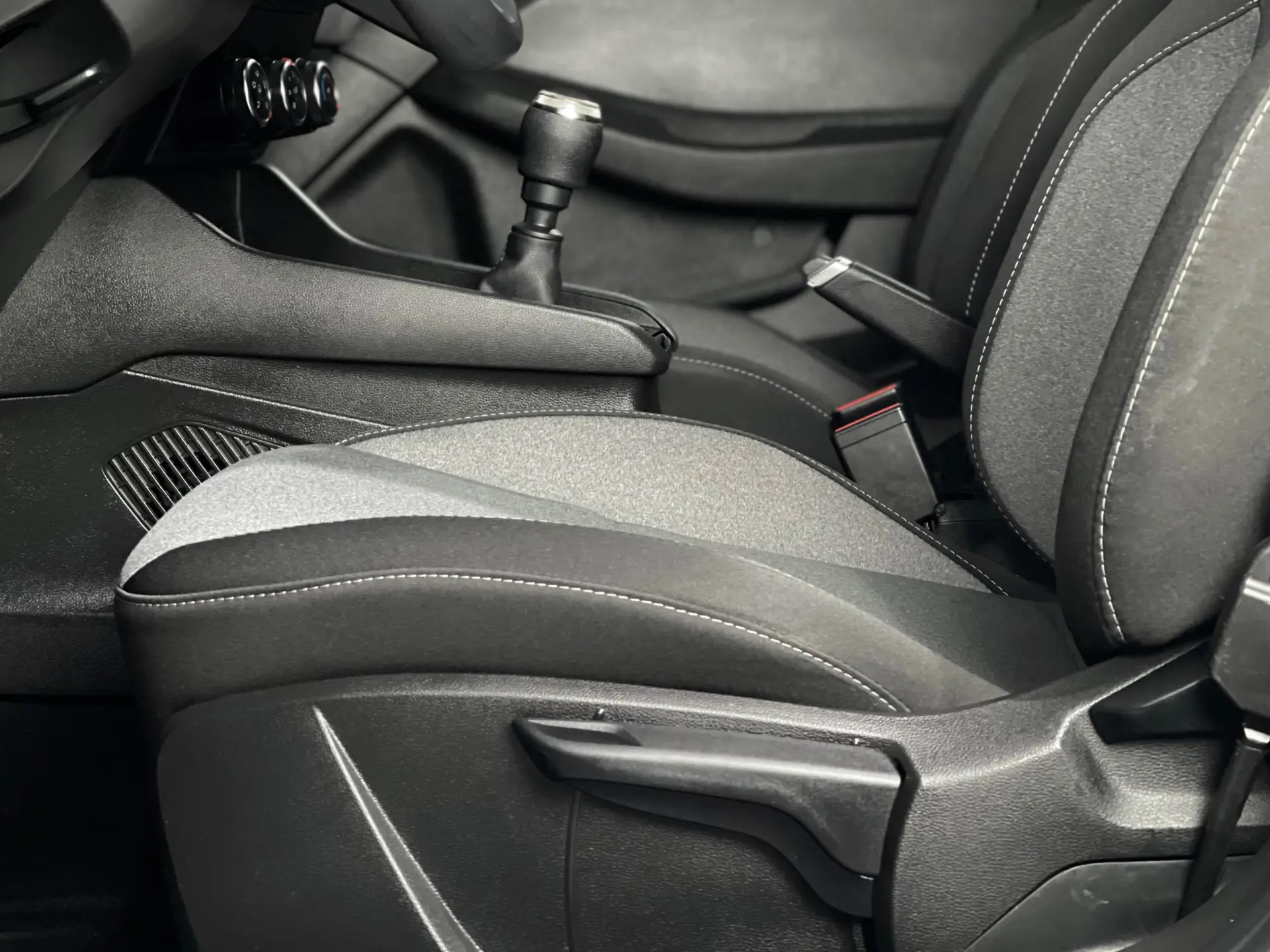 Renault Clio 1.5 Blue dCi Limited 7