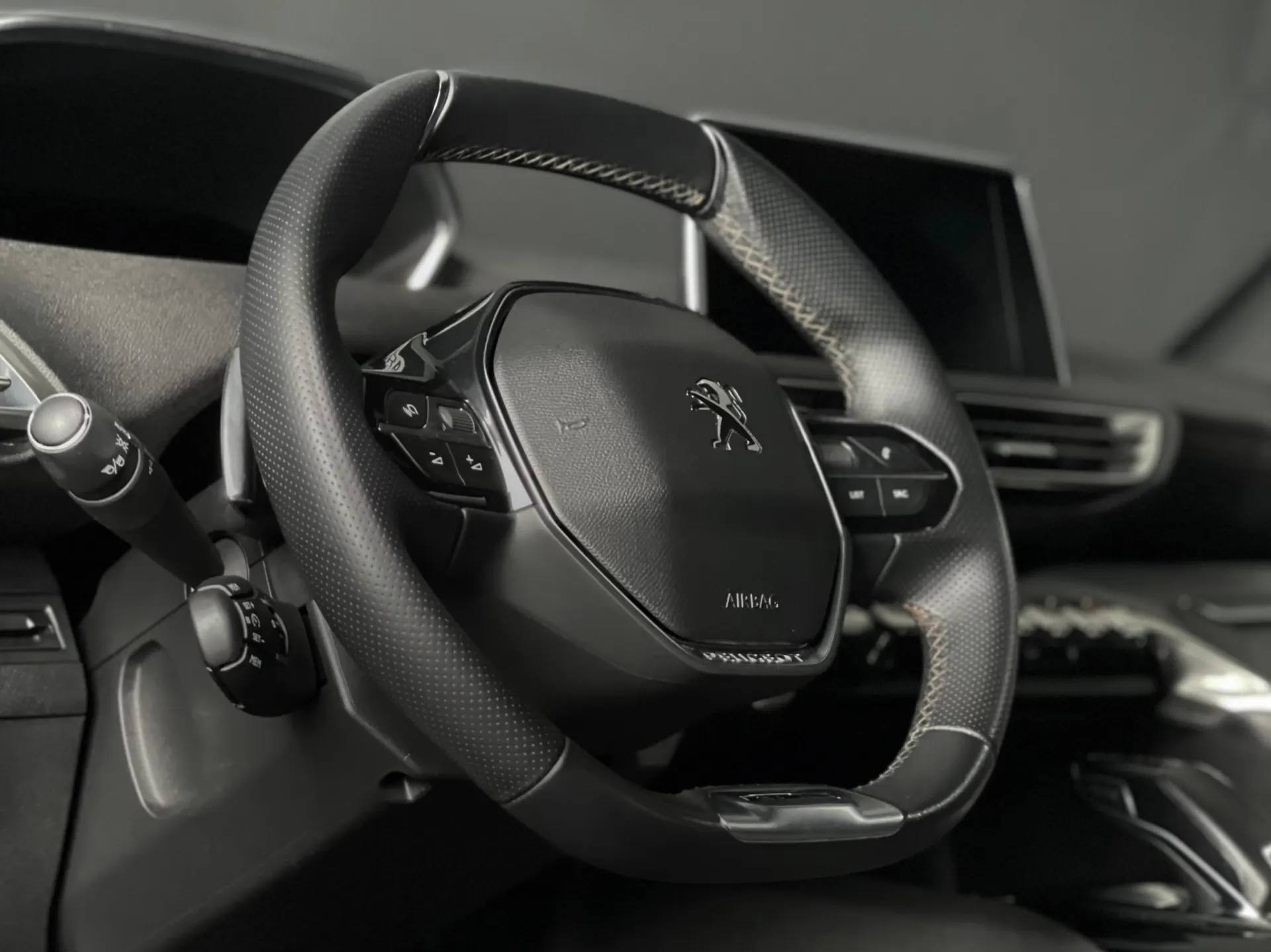 Peugeot 5008 1.6 BLUE-HDI ALLURE 5