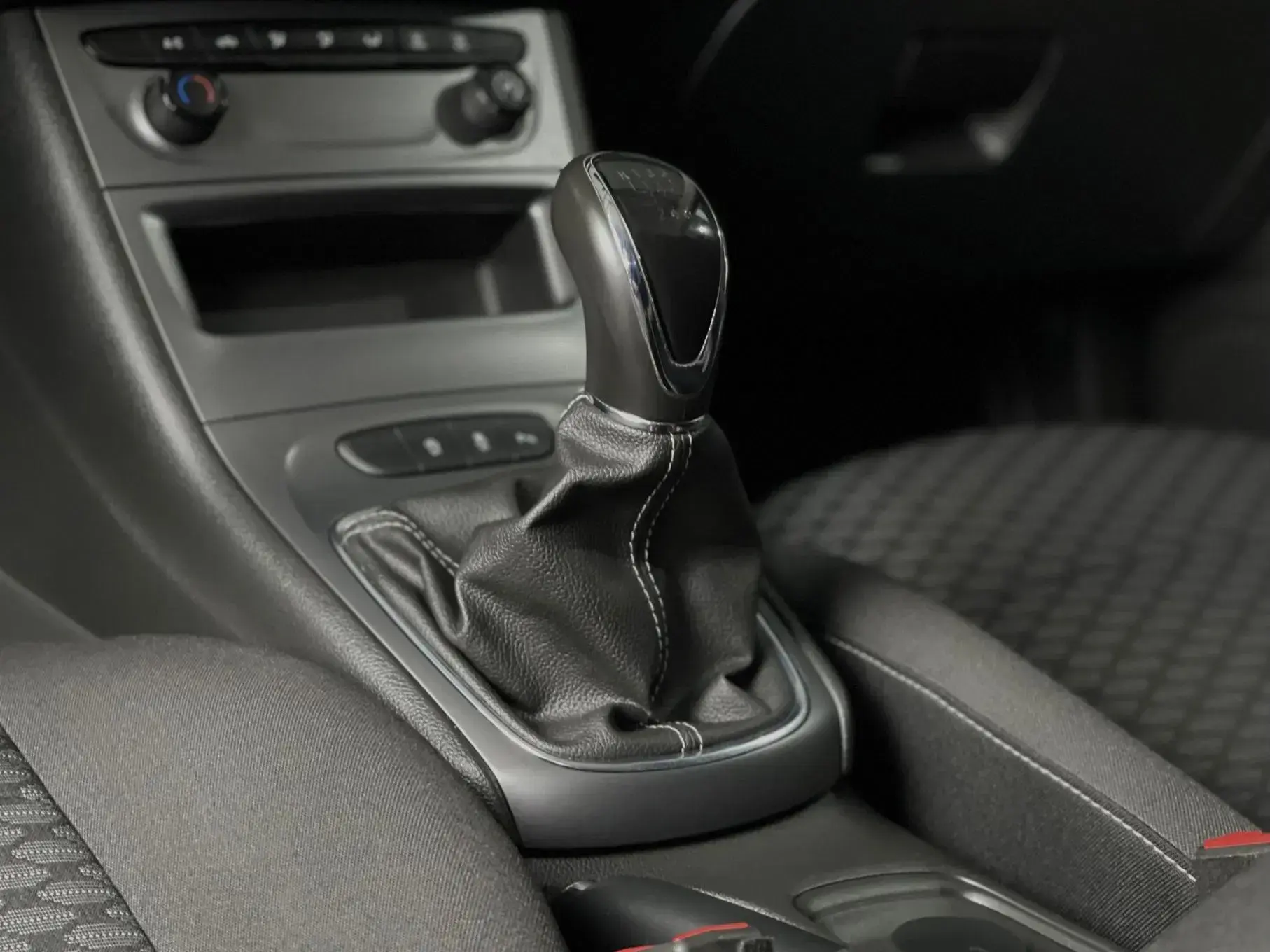 Opel Astra 1.5 D Business Edition S/S 8