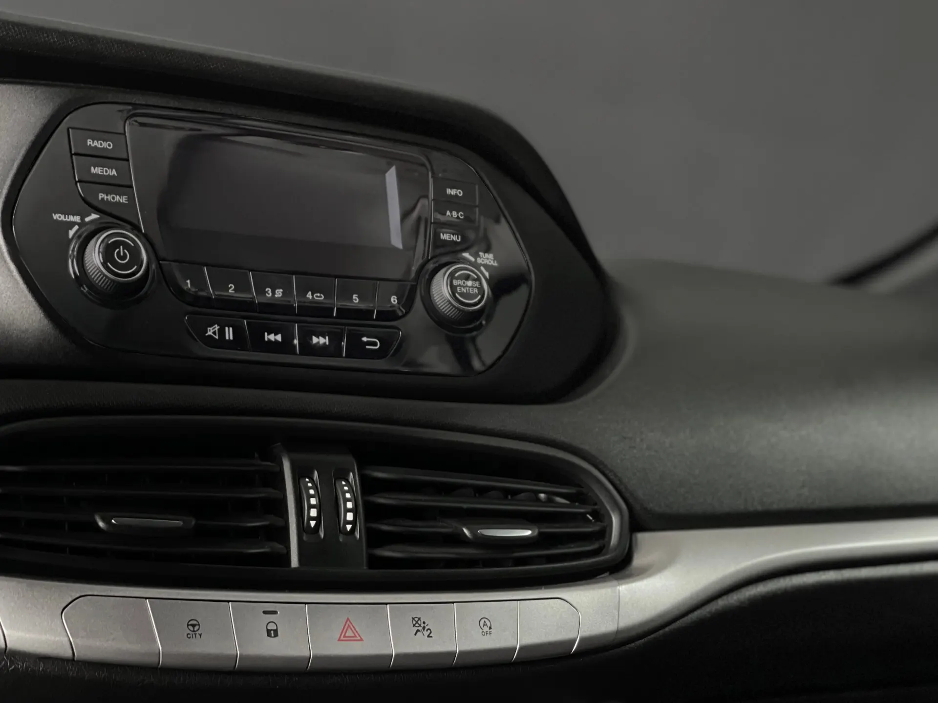 Fiat Tipo 1.3 M-Jet Pop 6