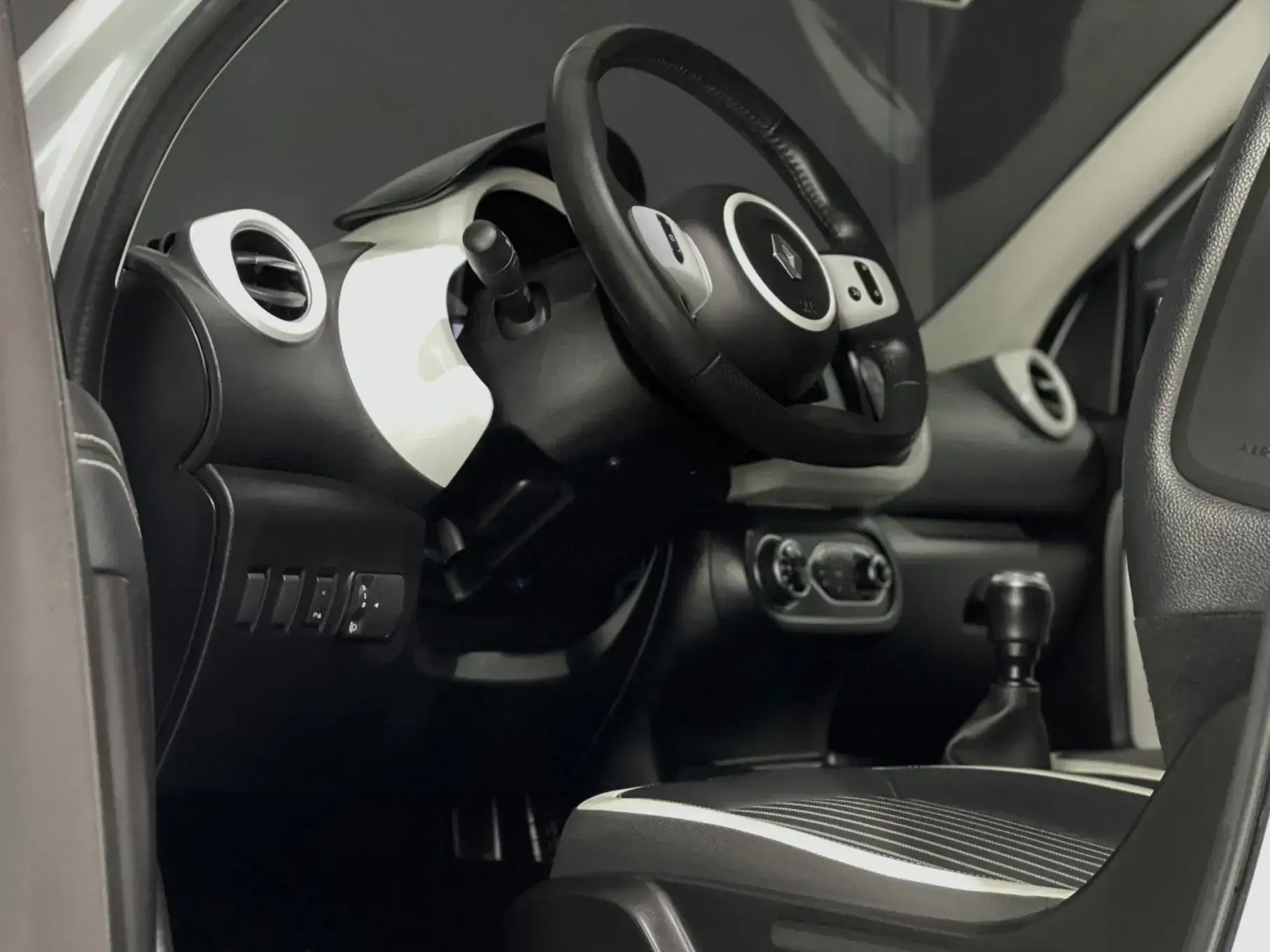 Renault Twingo 1.0 SCe Intens 2