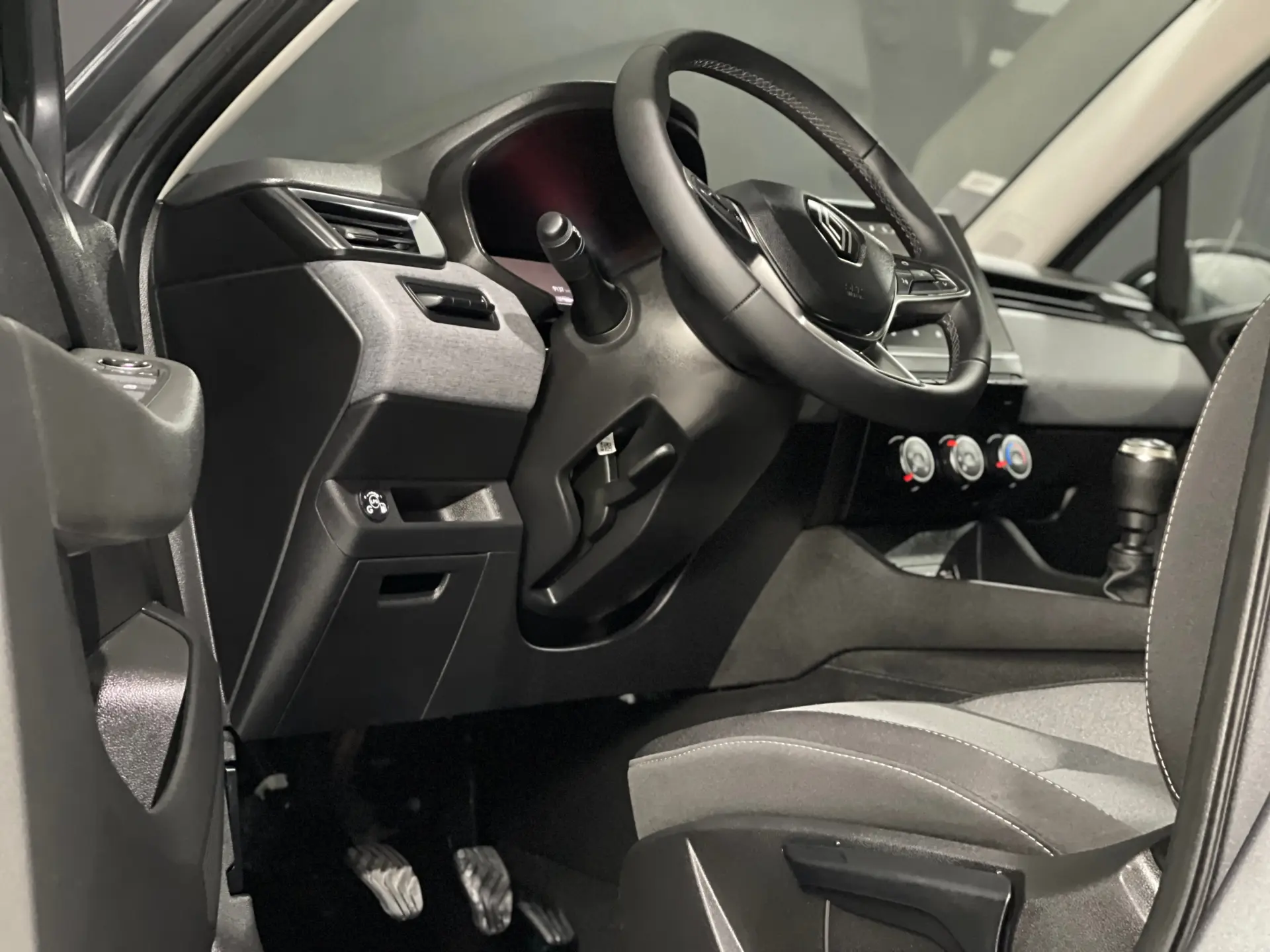 Renault Clio 1.0 TCe Evolution Bi-Fuel 2