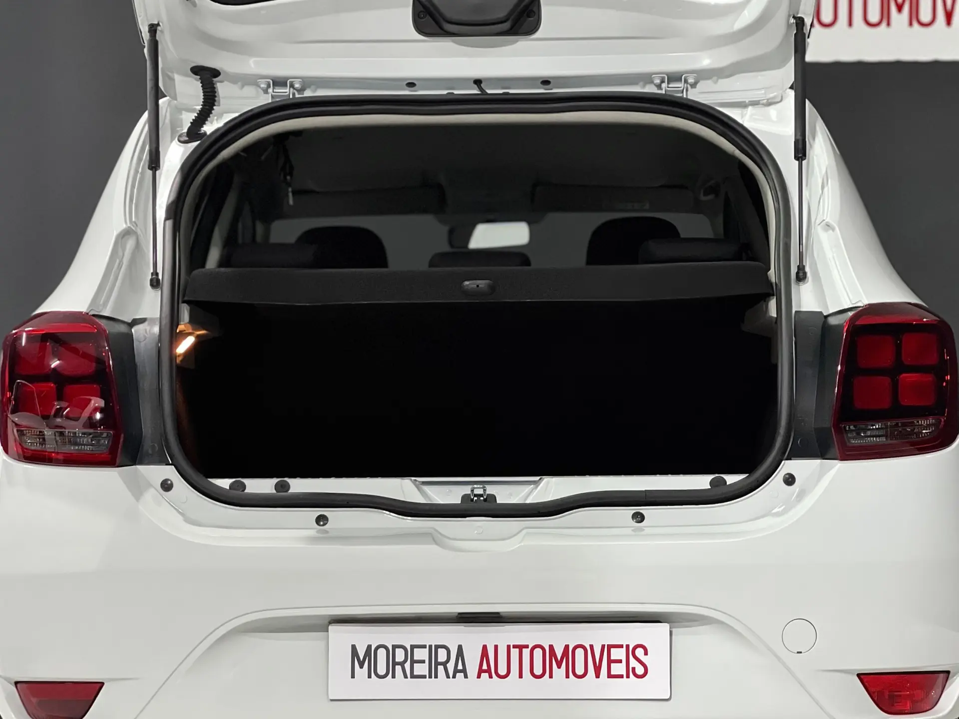 Dacia Sandero 0.9 TCe Comfort Bi-Fuel 12