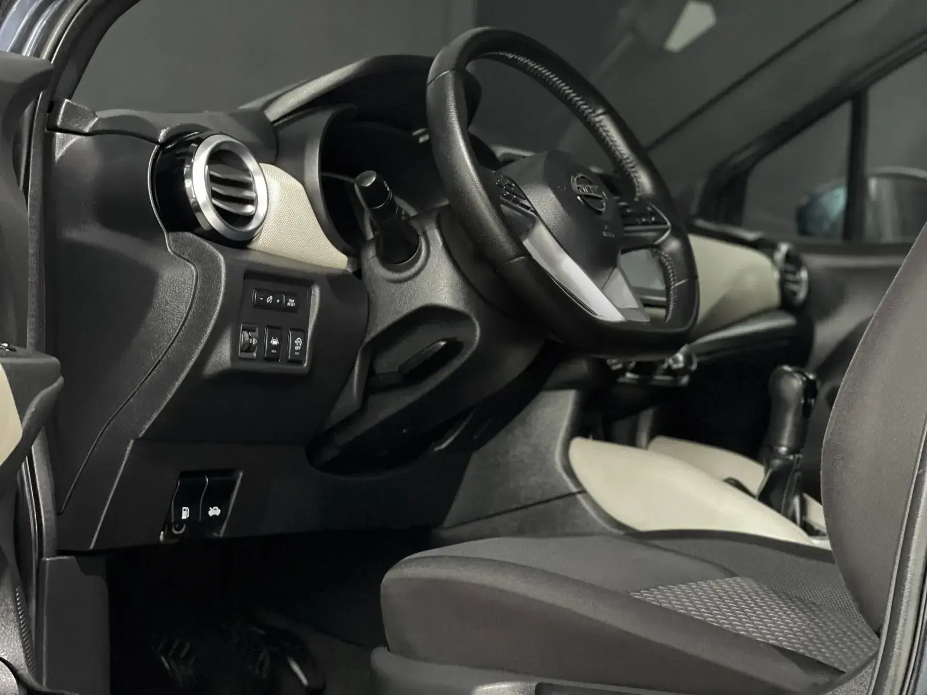 Nissan Micra 1.0 IG-T Acenta 2