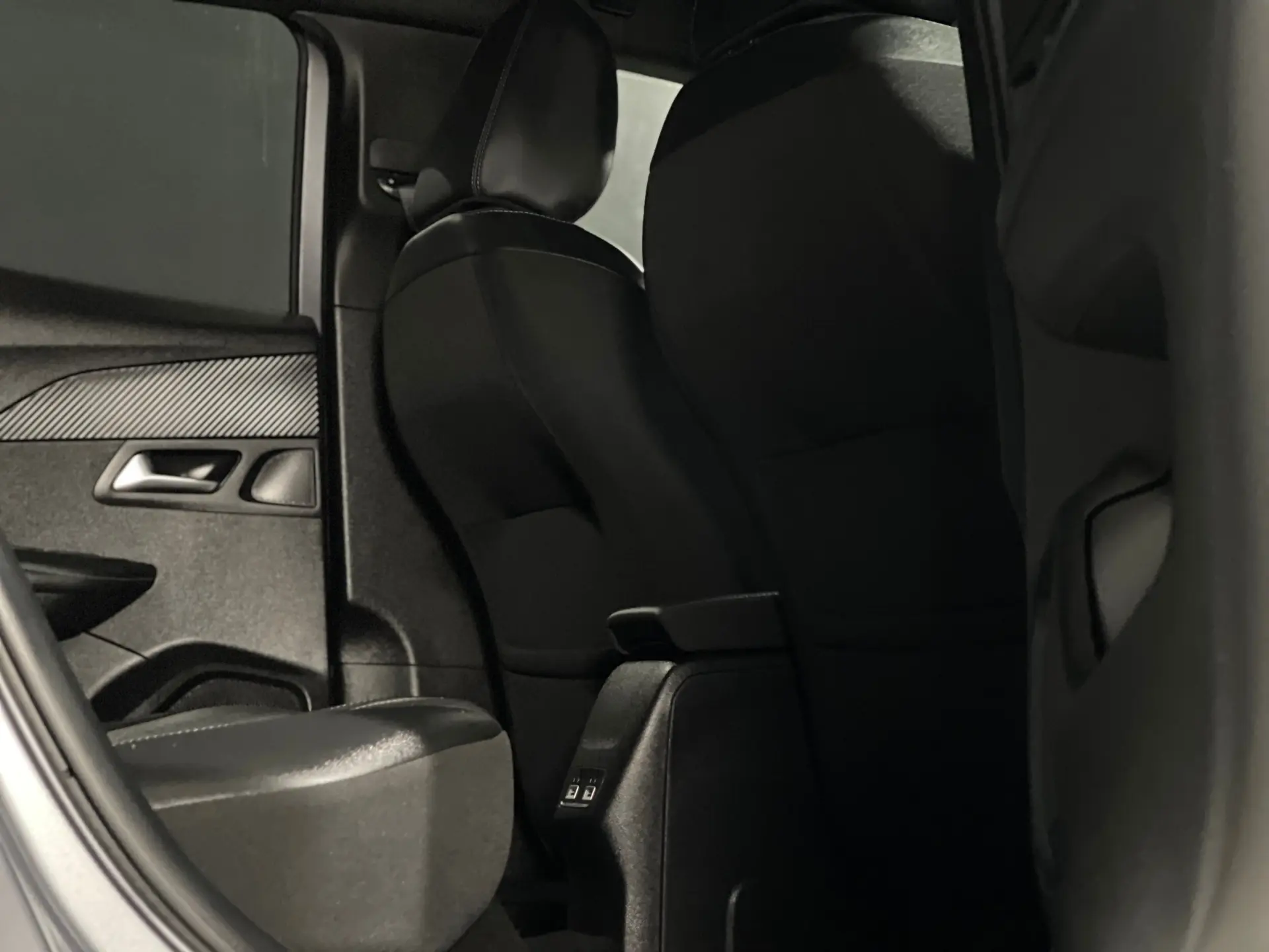 Peugeot 2008 1.2 PureTech Allure 8