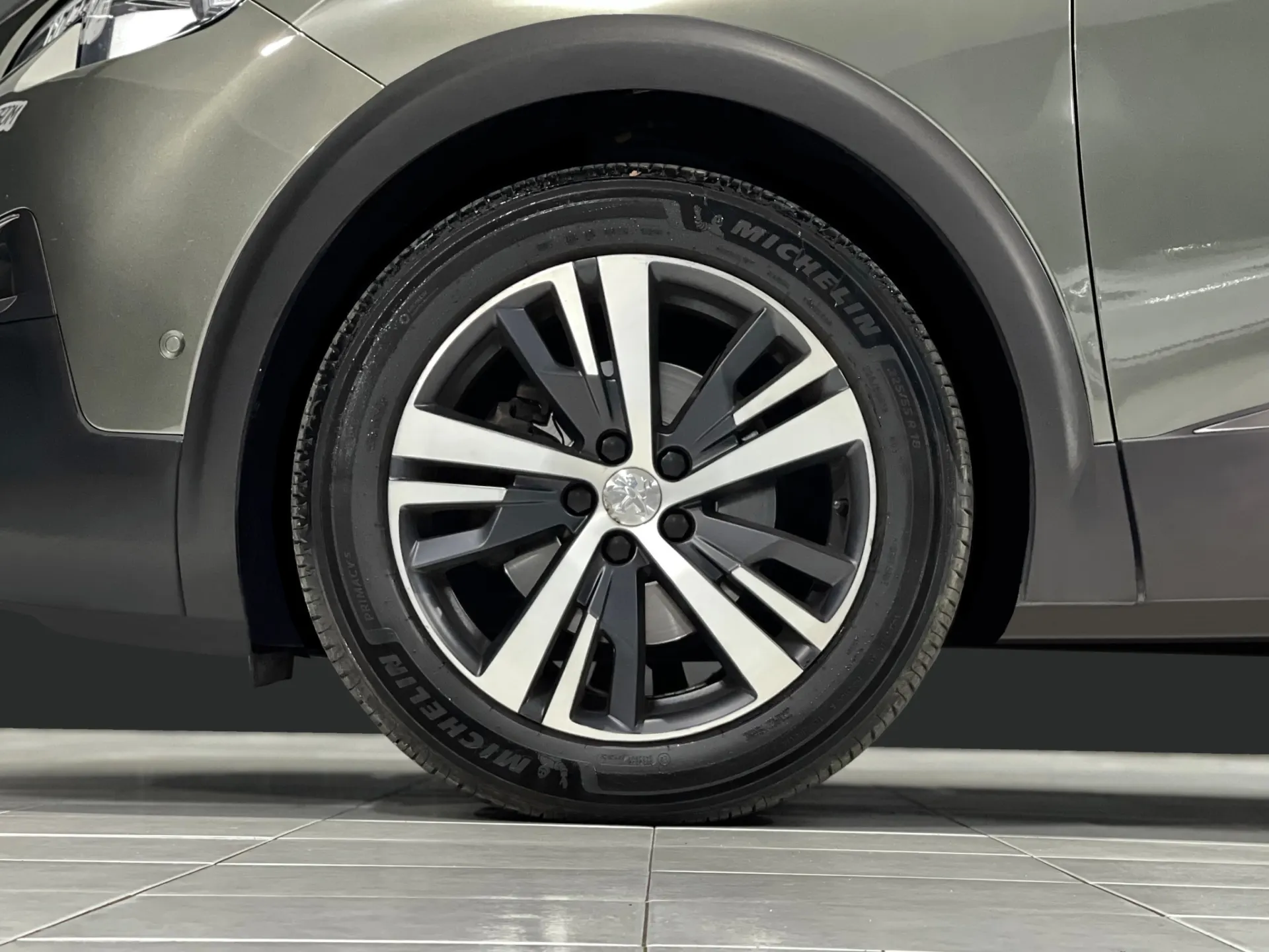 Peugeot 5008 1.6 BLUE-HDI ALLURE 14