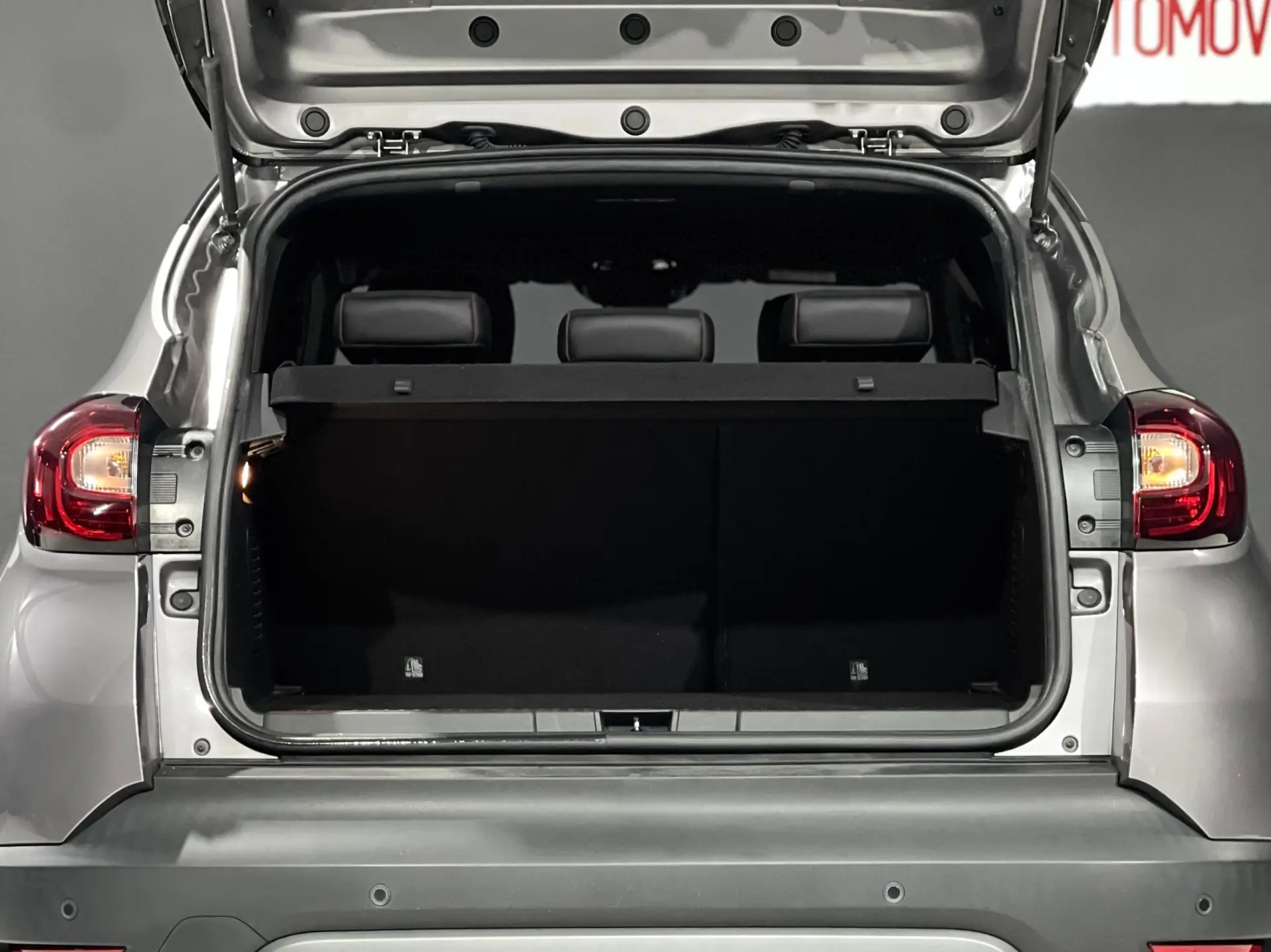 Renault Captur 1.5 dCi Red Edi 12