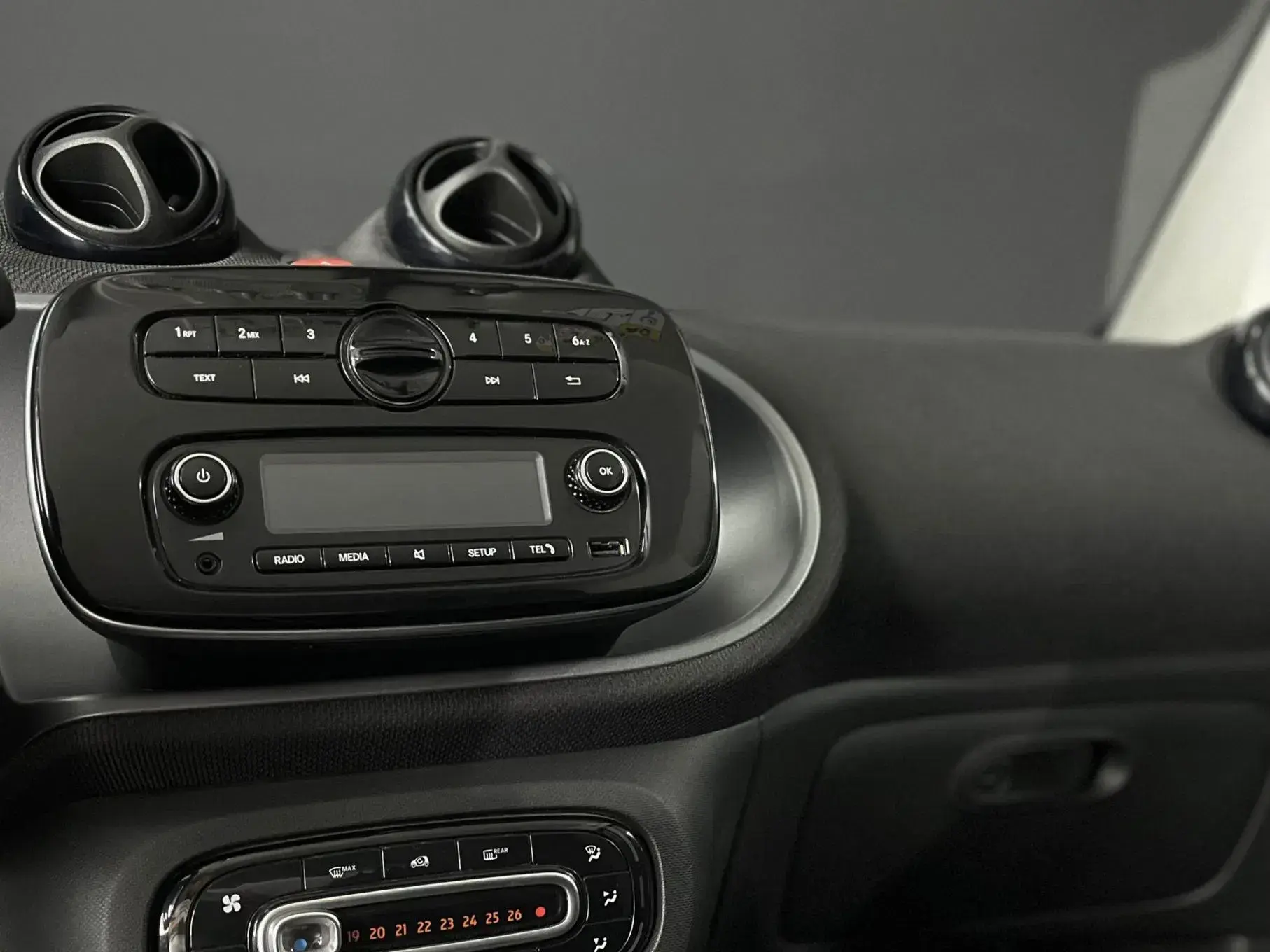 Smart ForTwo Coupé EQ Passion 3d 6